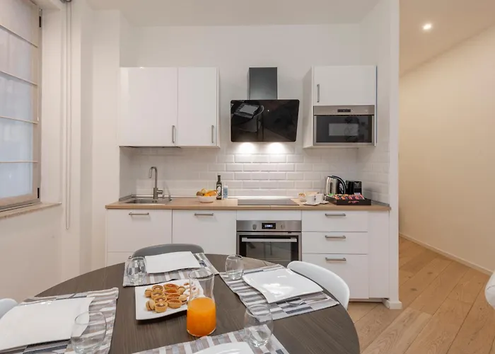 Longhena, 7 - Total White Apartment