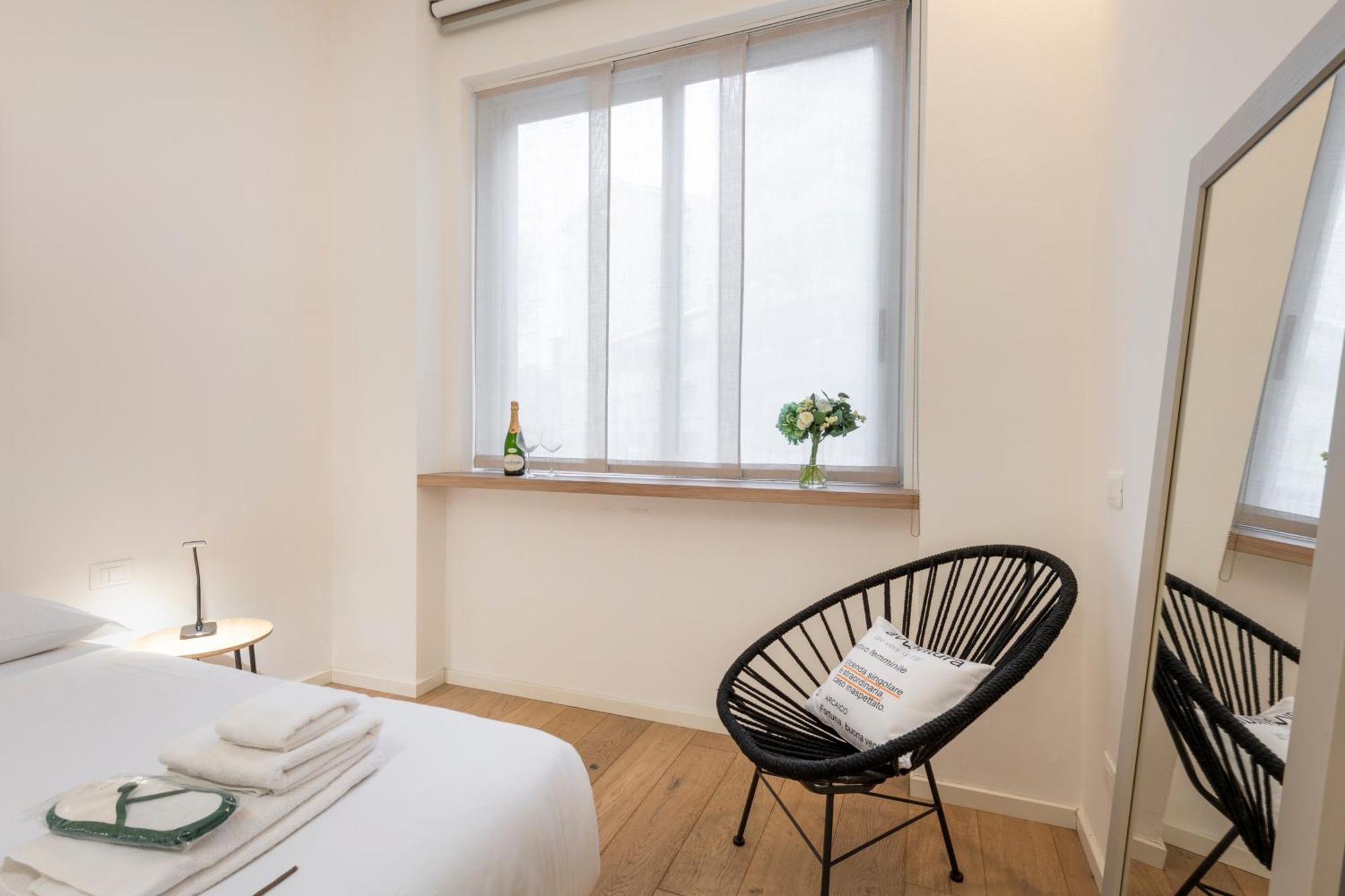 Appartement Longhena, 7 - Total White Milan