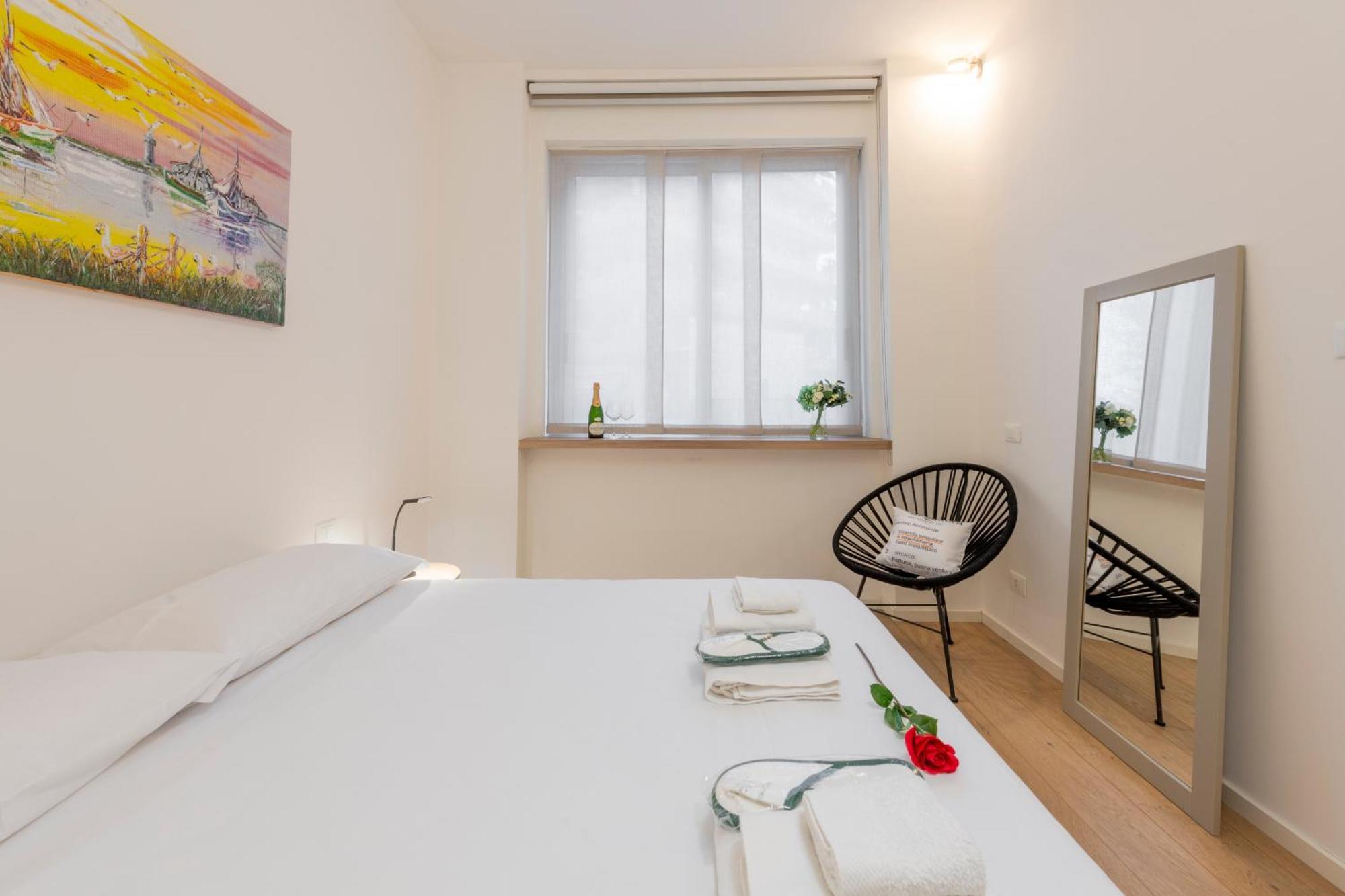Appartement Longhena, 7 - Total White Milan